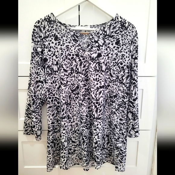 Emily Daniel's blouse for women - Picture 1 of 5